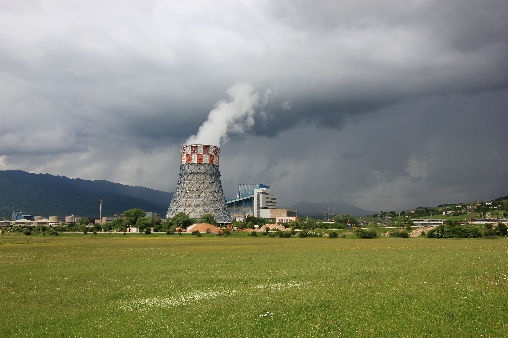 Power Plant, Gacko (Гацко) (Photo license CC-BY-SA 3.0)